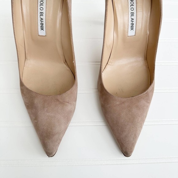Manolo Blahnik BB Suede Pumps 105 Pointed Toe Taupe Tan Neutral Stiletto - Picture 4 of 13